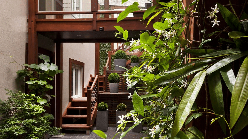 Paris Hôtel Elysées Flaubert with Bed and Breakfast offers