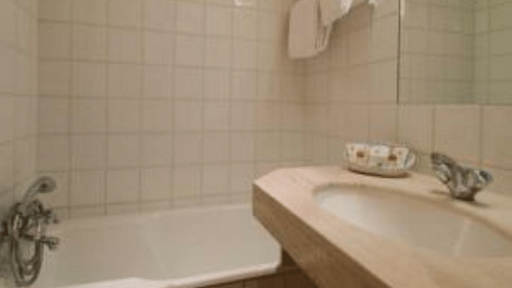 Paris Hôtel Noir All inclusive deals