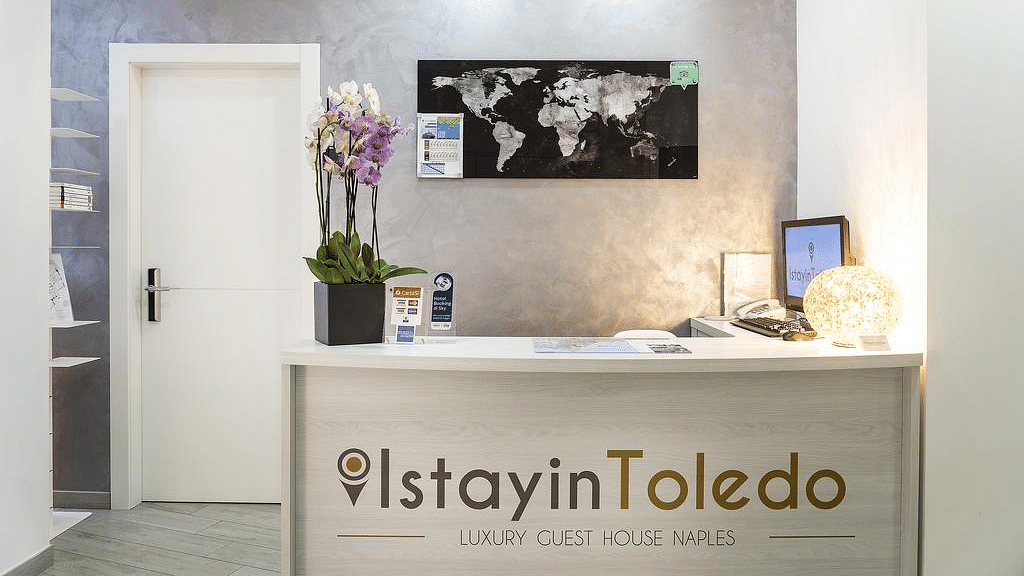Napoli IstayinToledo Luxury Guest House con colazione offerte