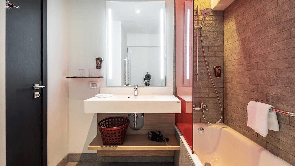 Bucharest Park Inn by Radisson Bucharest Hotel & Residence centre offers