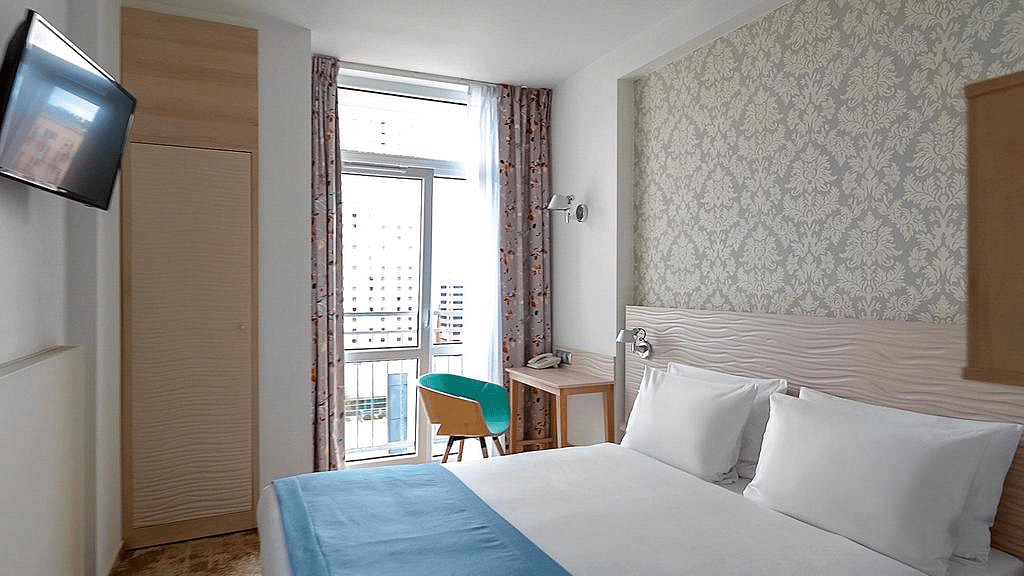 Warsaw Hotel Metropol with Bed and Breakfast deals