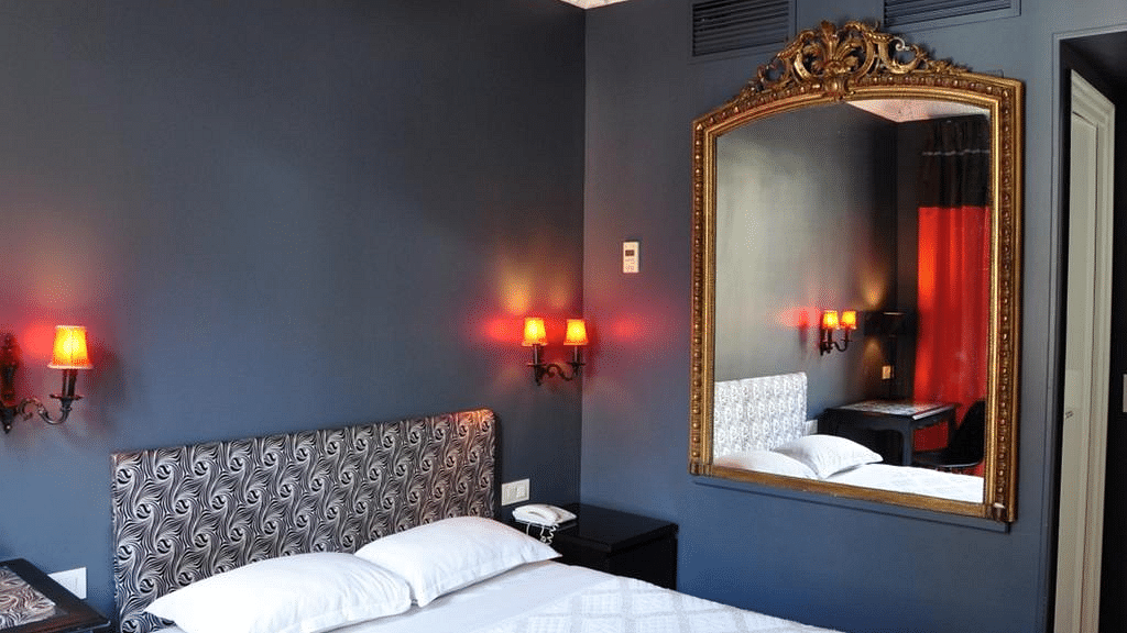 Paris Hôtel Noir with Bed and Breakfast deals