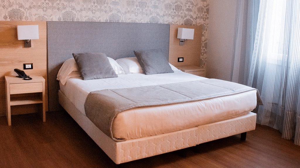 Bologna Hotel Accademia with Half-Board deals
