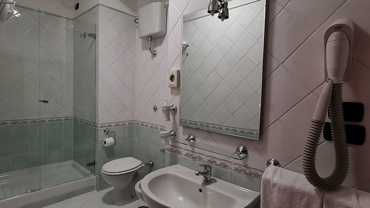 Naples Hotel Neapolis on the beach offers