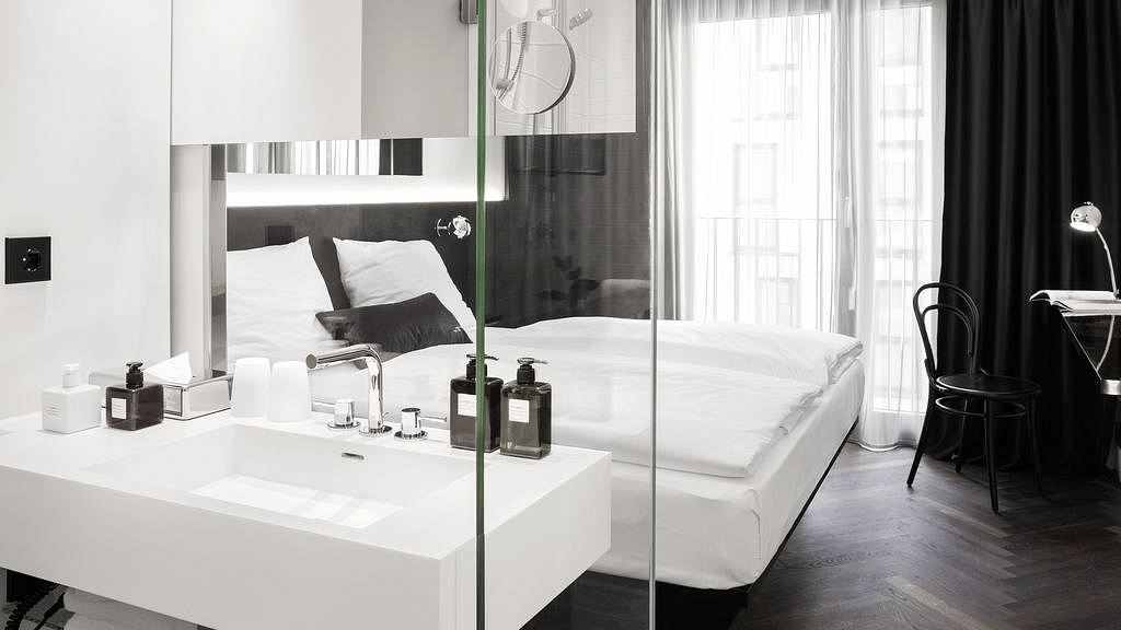 Berlin Hotel AMANO Grand Central centre offers