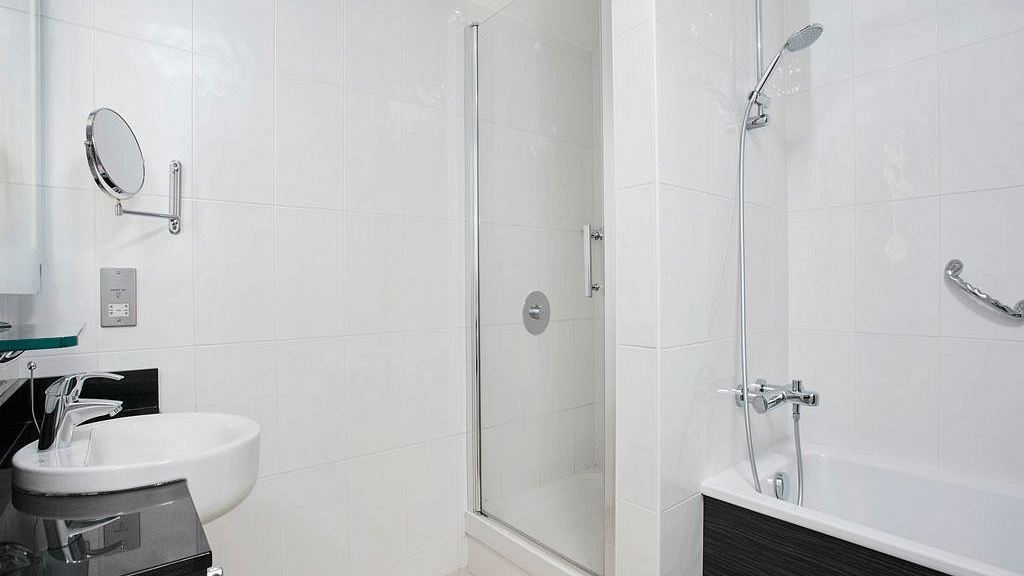 Dublin Jurys Inn Dublin Christchurch on the beach offers