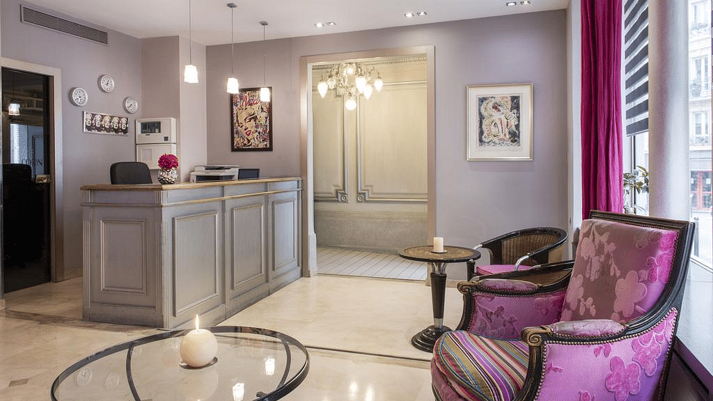 Paris Hotel Corona Rodier with Bed and Breakfast offers
