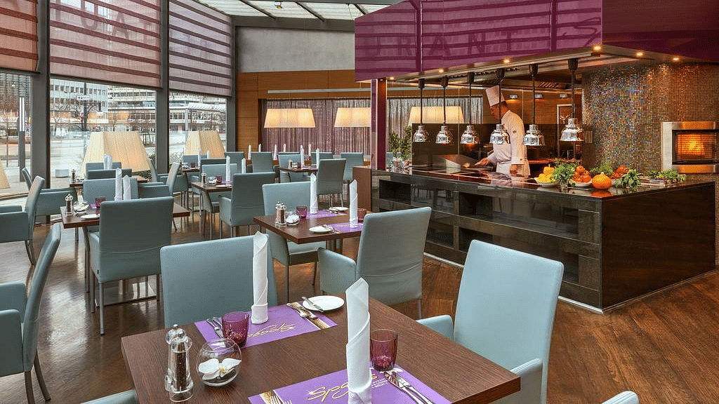 Berlin Park Inn by Radisson Berlin Alexanderplatz with Bed and Breakfast offers