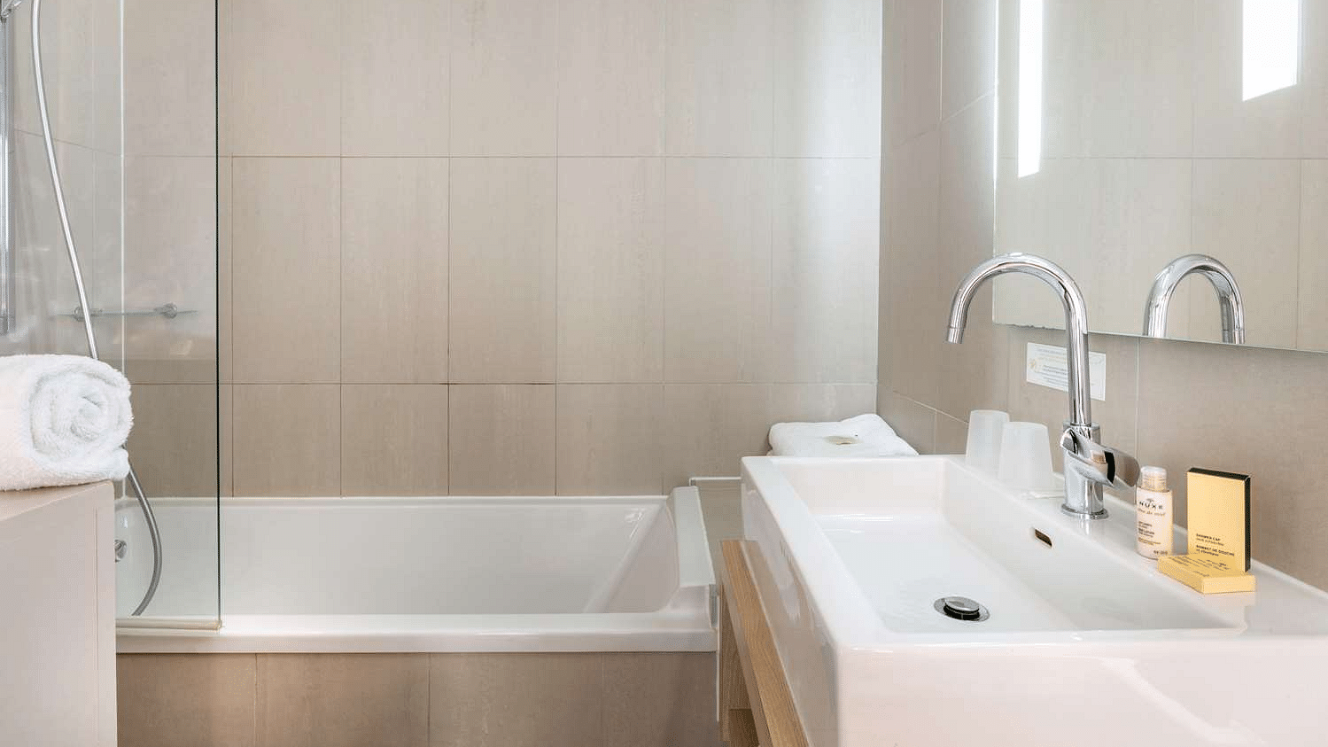 Paris Best Western Hôtel Littéraire Arthur Rimbaud on the beach deals