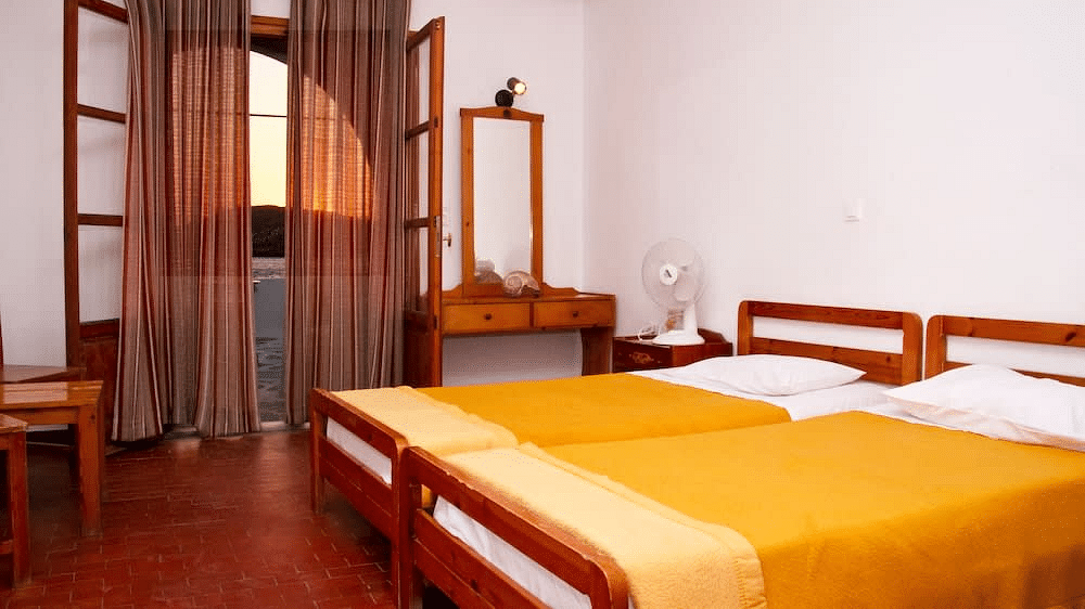 Ίος Flisvos Hotel με πρωινό προσφορές