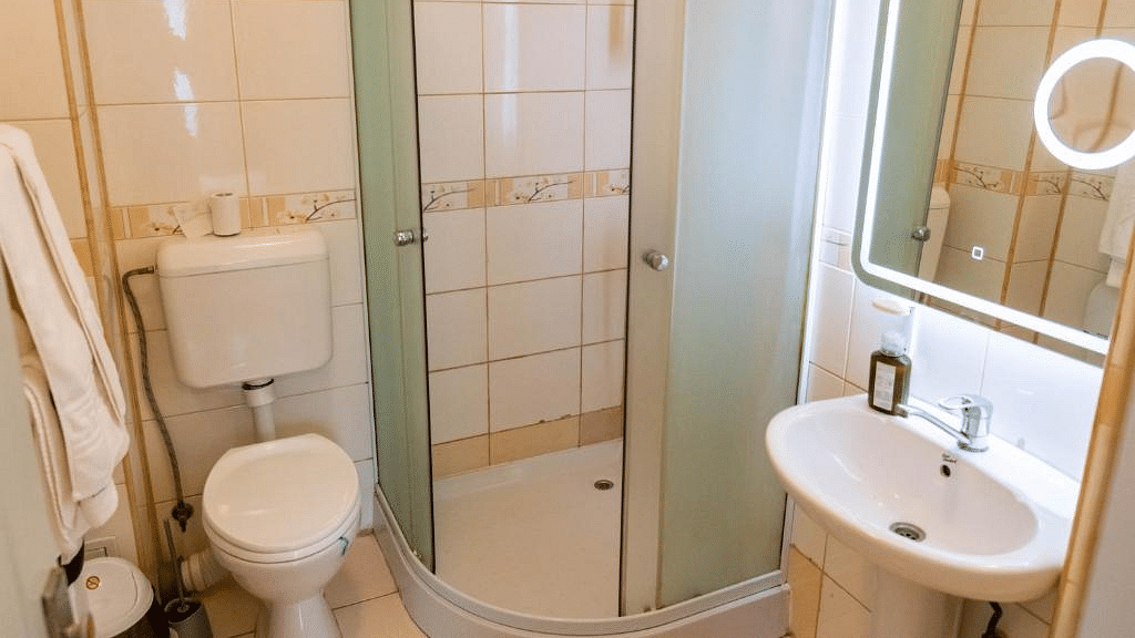 Bucharest Hotel Cantemir with Half-Board offers