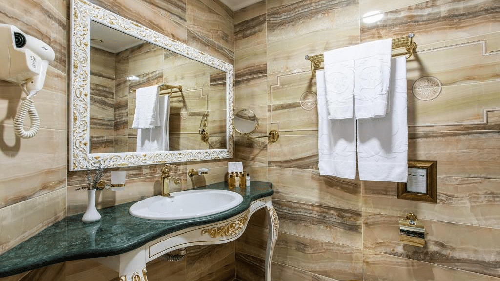 Bathroom photo Wellness Santa Hotel 