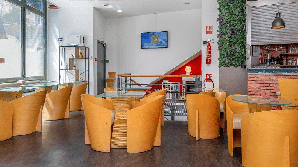 Marsella B&B HOTEL Marseille Centre Vieux Port alojamiento con cama y desayuno ofertas