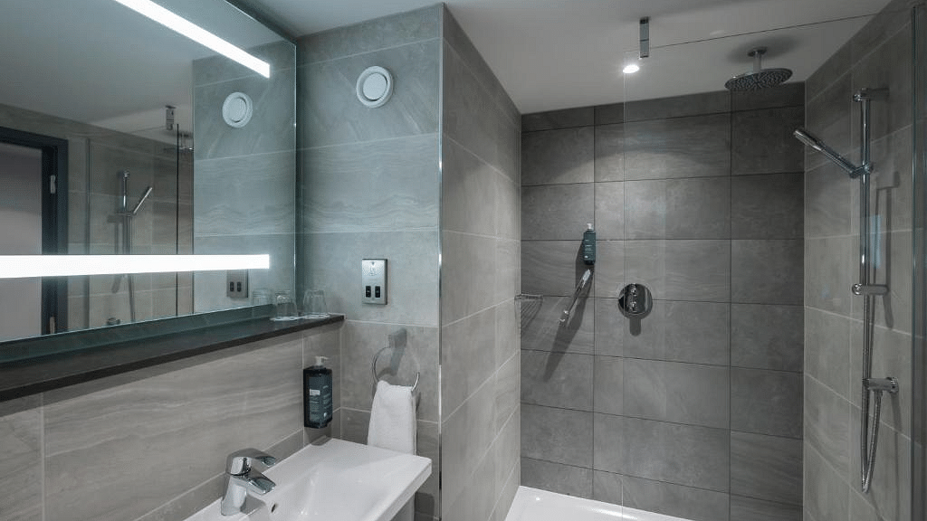 Manchester Maldron Hotel Manchester City Centre with Bed and Breakfast deals