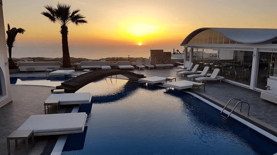 Σαντορίνη Blue Suites με πρωινό προσφορές